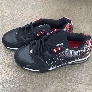 Men DC Shoes size 9
